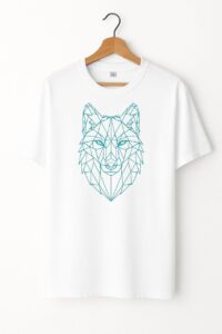 T-Shirt „Geometric Wolf“ – Weiß, XL (Herren), Rundhals, HTV Holographic Soft Metal Blue